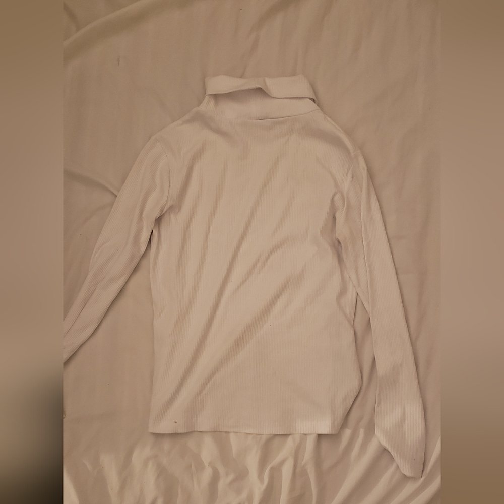 George Classic White Ribbed Top - Picture 3 of 3